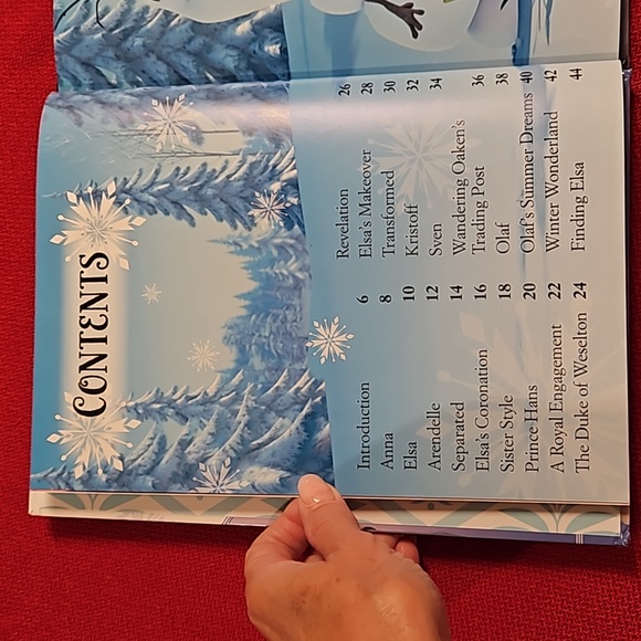 DK Disney FROZEN The Essential Guide book reference bios trivia gift ready - Picture 3 of 12